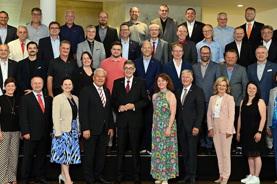 Die Mitglieder der Vollversammlung der Handwerkskammer Niederbayern-Oberpfalz. Die Mitglieder der Vollversammlung der Handwerkskammer Niederbayern-Oberpfalz.