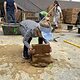 Das machte besonders viel Spaß: Eine richtige Wand aus Ziegelsteinen bauen. 