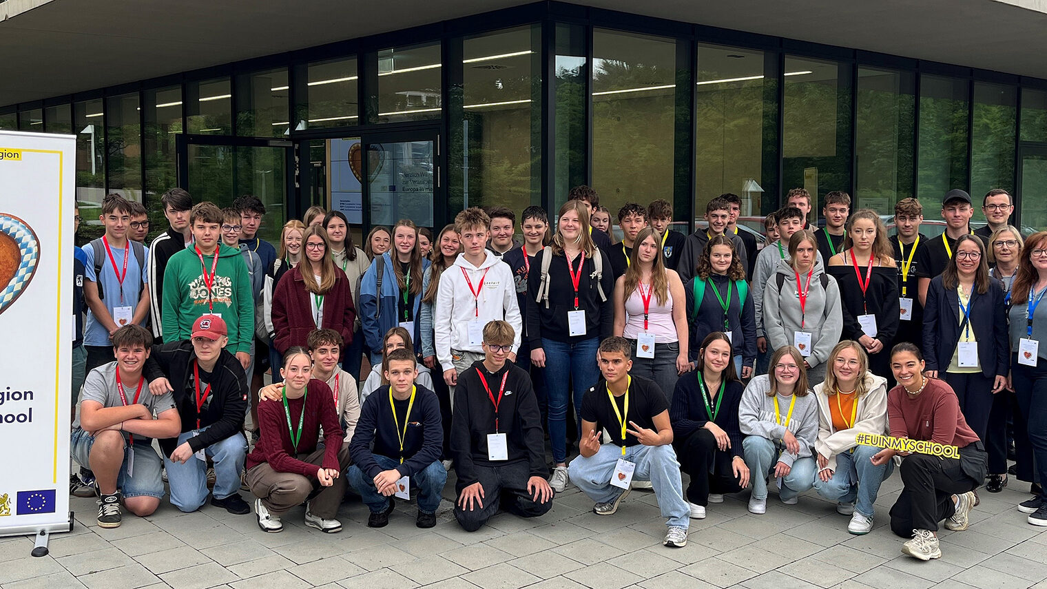 Die Schülerinnen und Schüler der Edith-Stein-Realschule mit den Veranstaltern.