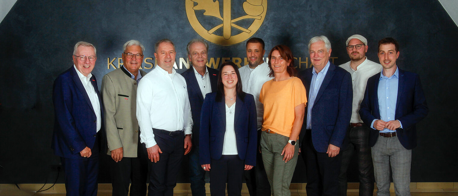 Die Vorstandschaft der Kreishandwerkerschaft Neumarkt in der Oberpfalz.