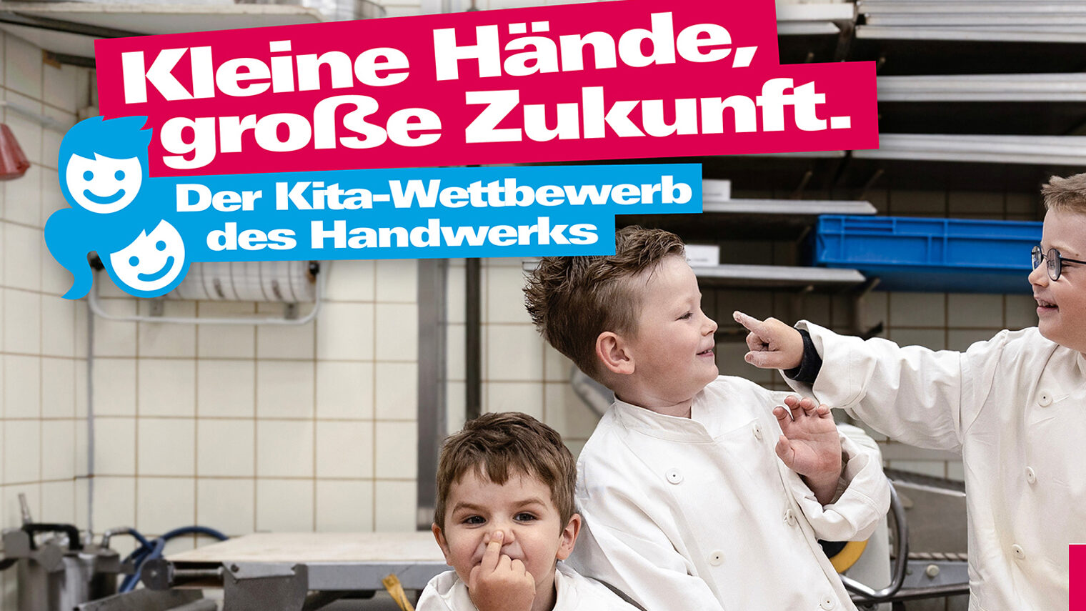 Das Werbeposter für den Kita-Wettbewerb 2026: Drei Kinder in einer Bäckerei.