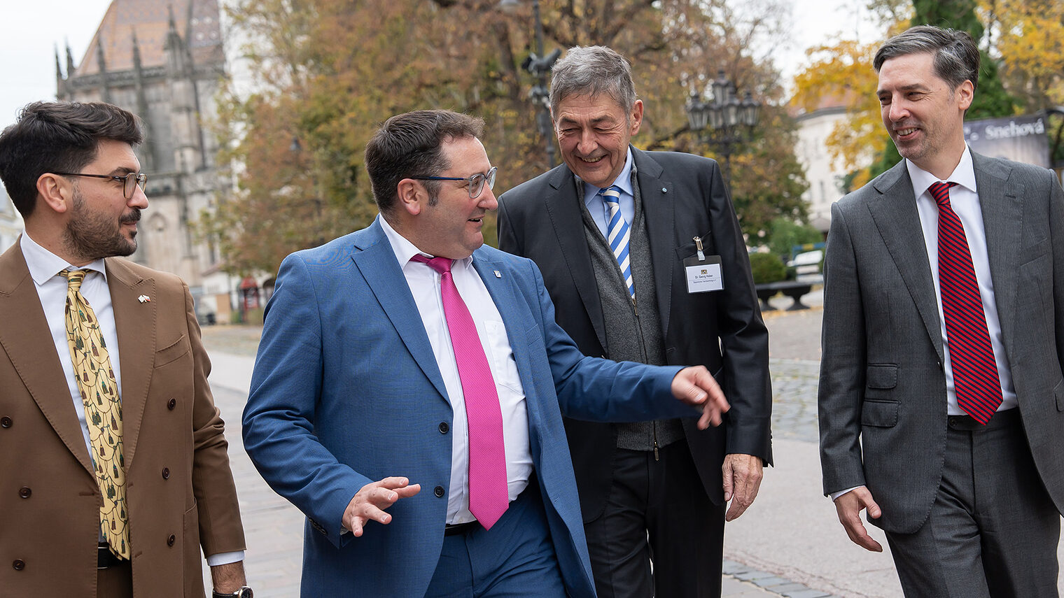 Bei der Delegationsreise wurden viele Gespräche mit Vertretern aus Politik und Wirtschaft geführt. 