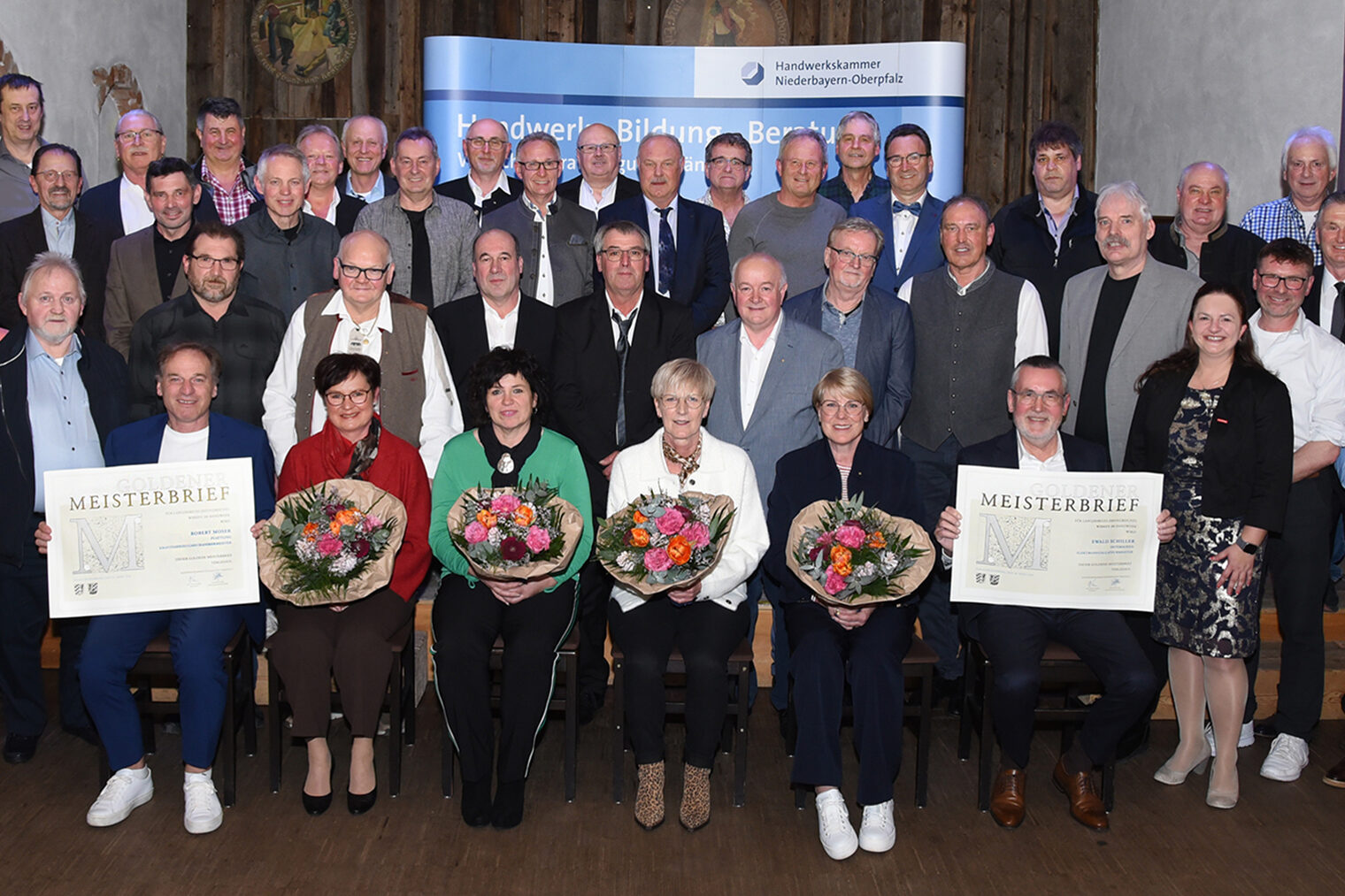 In Hengersberg ehrte die Handwerkskammer ihre „Goldenen“ Meisterinnen und Meister.