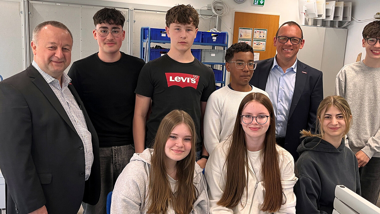 Die Schüler der Realschule Burglengenfeld schnupperten in hochtechnologische Berufsbilder. 