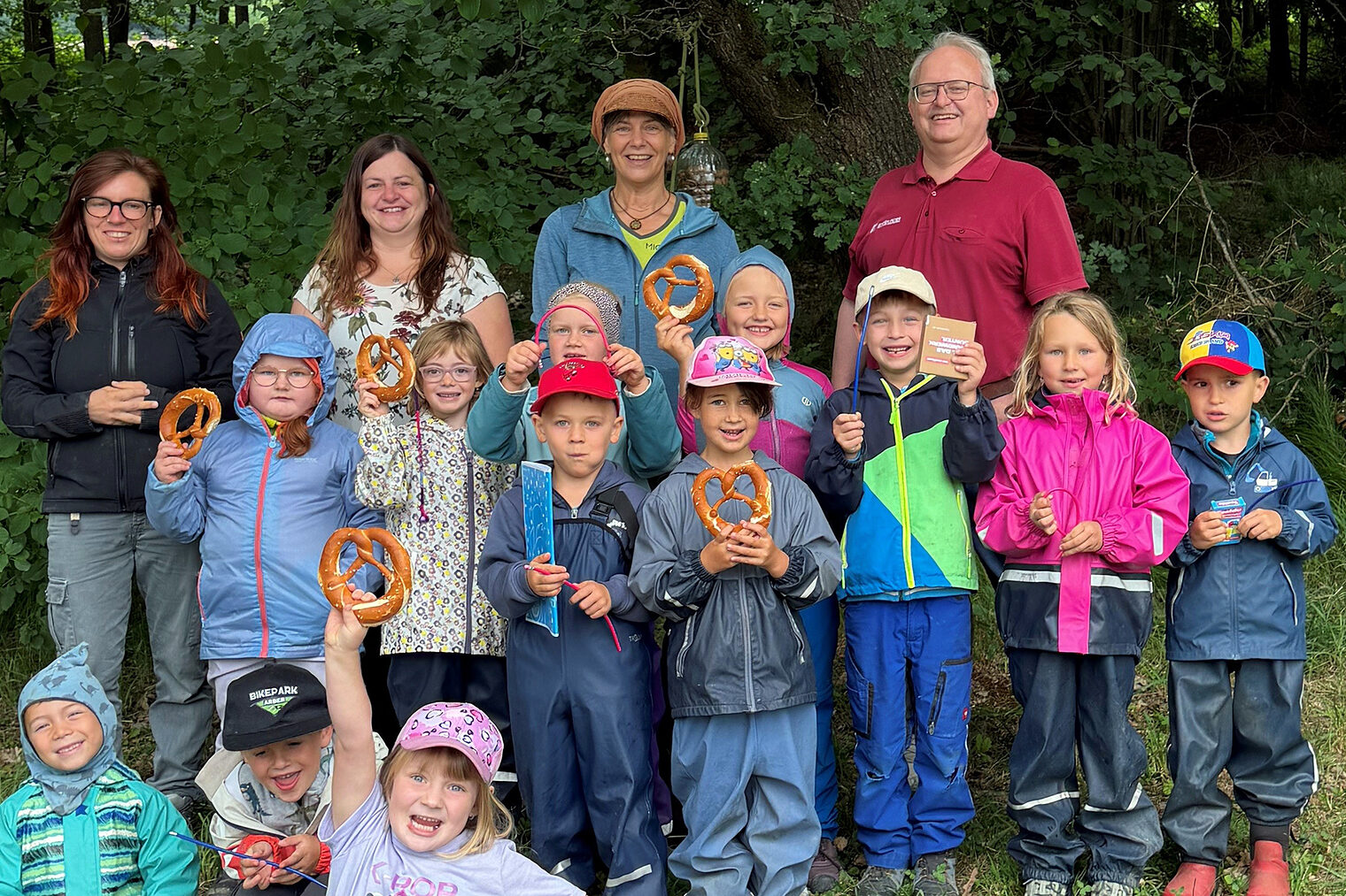 Die Kinder des Wald- und Wiesenkindergartens Geiersthal waren mit Engagement beim Kita-Wettbewerb des Handwerks mit dabei.