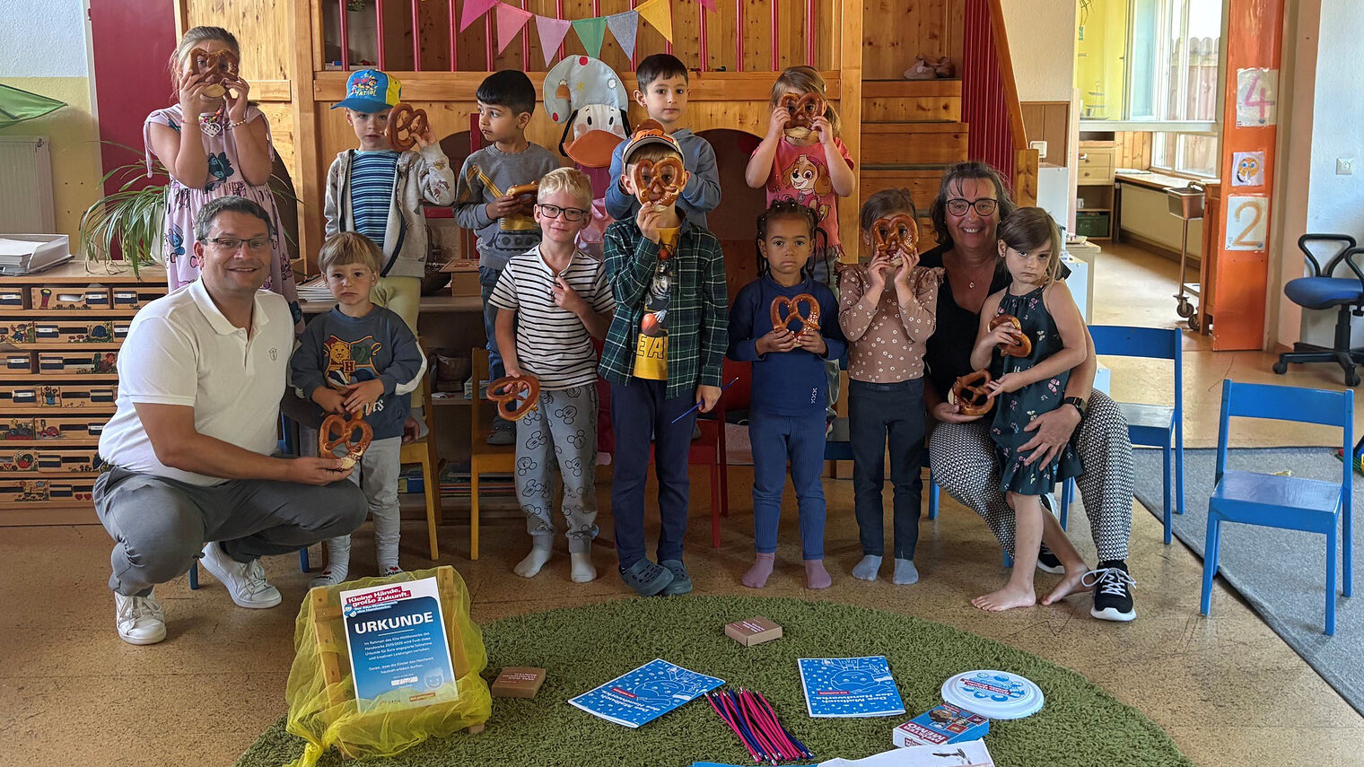 Die Kinder des Evangelisch-Lutherischen Kindergartens St. Markus in Weiden freuten sich über das Brezn-Frühstück.