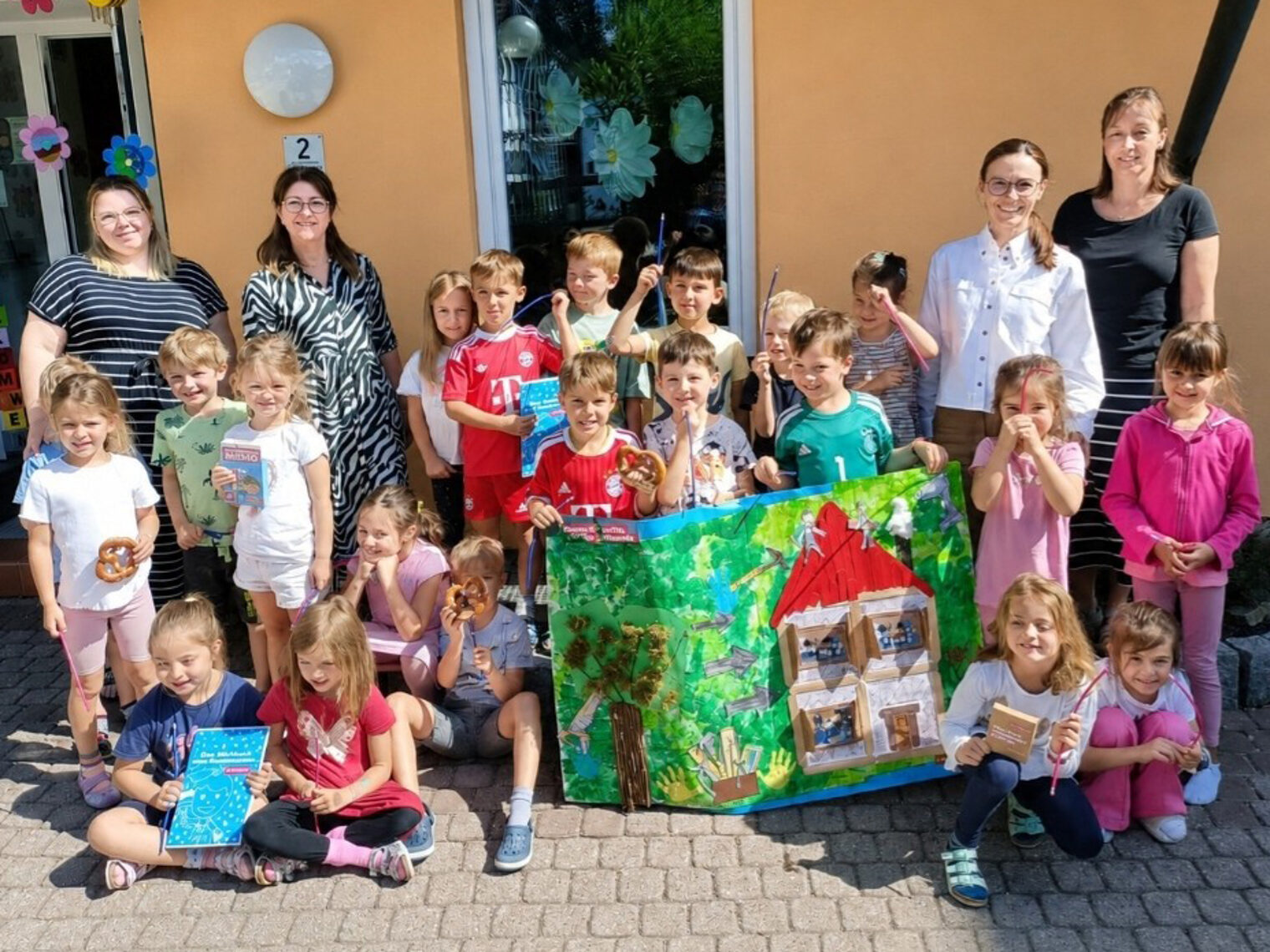 Die Kinder des Kindergarten Falkenberg freuten sich über das Brezn-Frühstück.